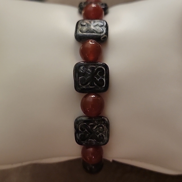 HANDMADE Carnelian Onyx Czech Glass Beaded Toggle Gothic Bracelet - Picture 4 of 7